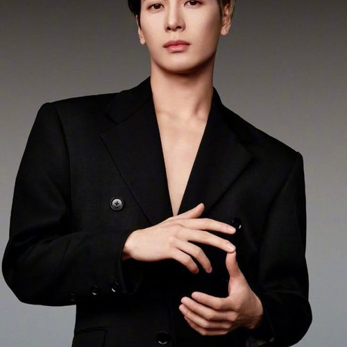 دانلود آهنگ Cruel از Jackson Wang