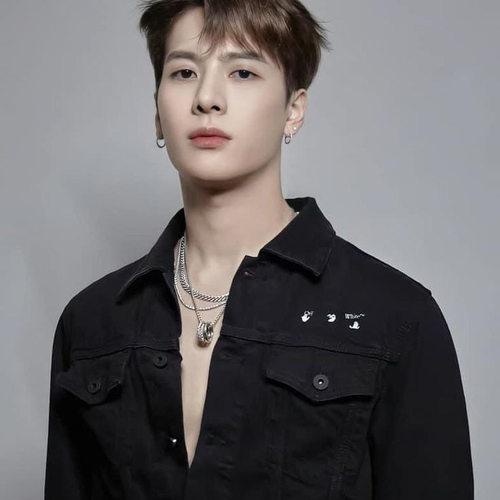 دانلود آهنگ Power از Jackson Wang