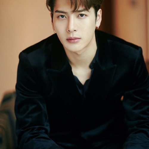 دانلود آهنگ Vibes از Jackson Wang