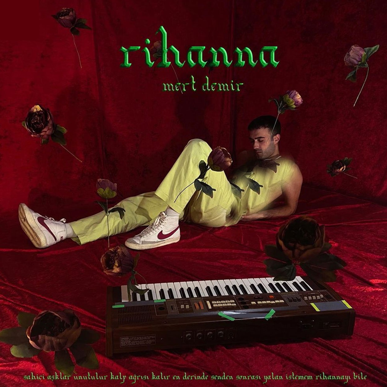 دانلود آهنگ RIHANNA Mert Demir
