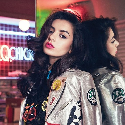 دانلود آهنگ Lipgloss از Charli XCX