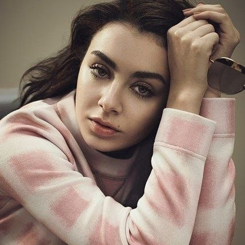 دانلود آهنگ Vroom Vroom از Charli XCX