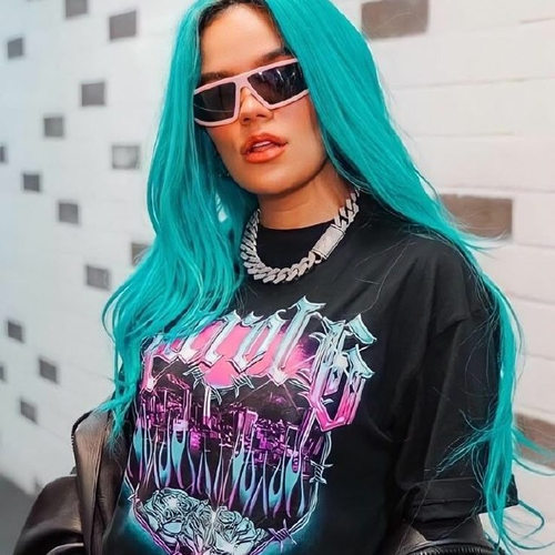 دانلود آهنگ Bebiendo Lágrimas از KAROL G