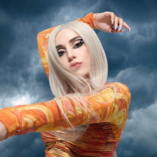 دانلود آهنگ Ghost از Ava Max