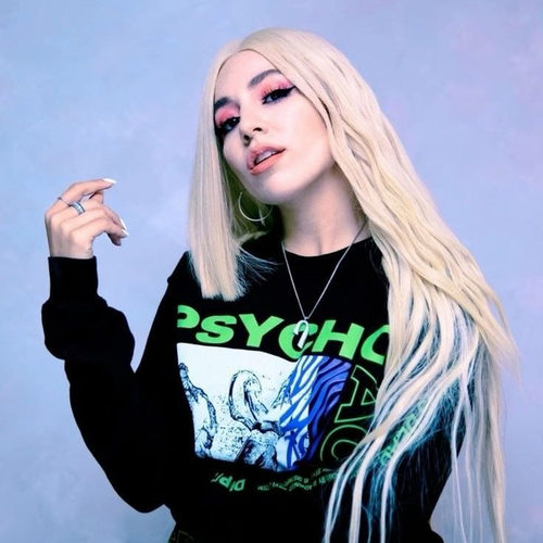 دانلود آهنگ One Of Us از Ava Max