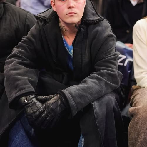 دانلود آهنگ Blue Plastic از Yung Lean