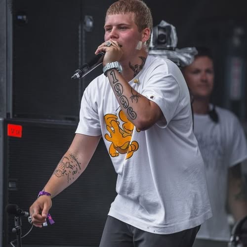 دانلود آهنگ Hurt از Yung Lean